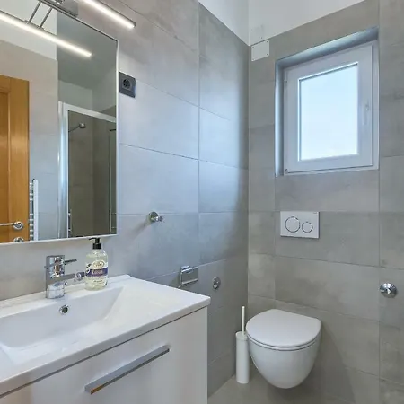 La 풀라
