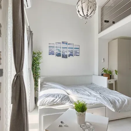 Apartment La