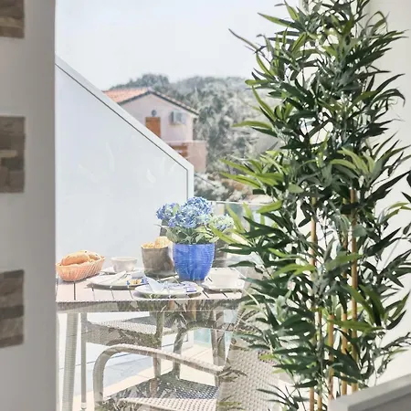 Apartment La