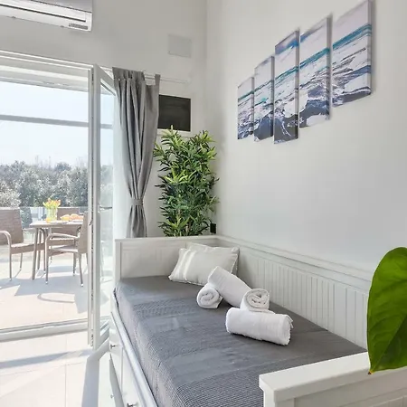Apartment La